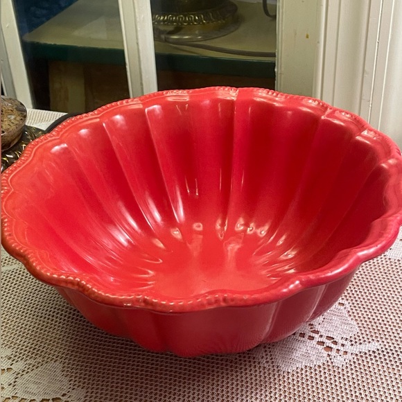 Vintage Cerutil Stoneware Large Scalloped Fluted
Serving Bowl Portugal 10.5* - Picture 6 of 16